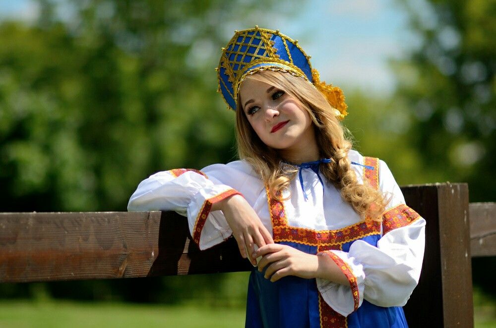 Photo Slavic girls in Varangal