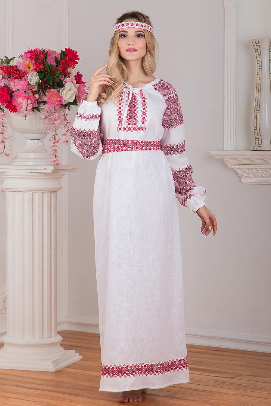 Women in Slavic costumes in Varangal