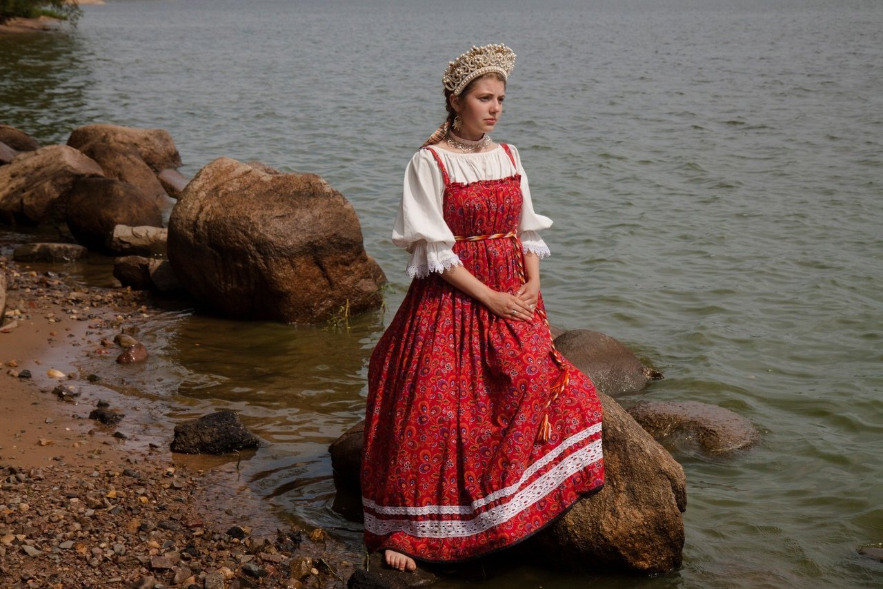 Women in Slavic costumes in Varangal