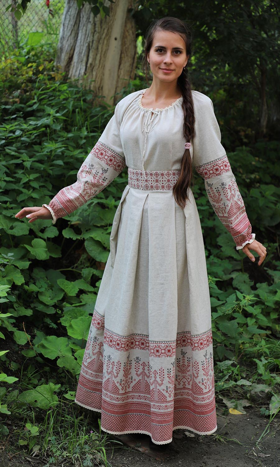 Girls in Slavic costumes in Varangal